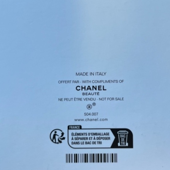 NIB CHANEL LA Collection Stationery Set - Picture 9 of 9